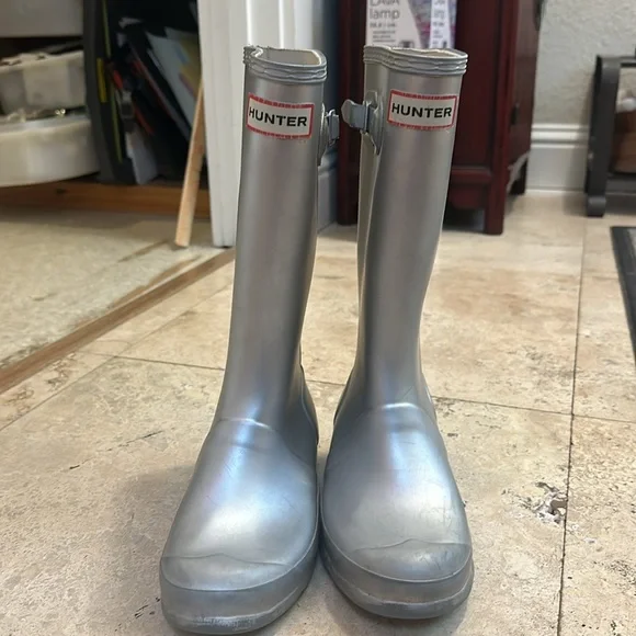 Hunter Silver Kids Boots - Picture 2 of 5